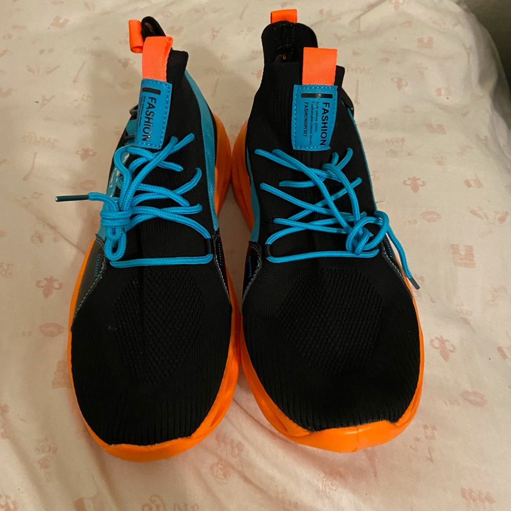 Brand new men’s athletic shoes